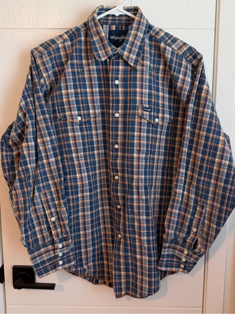 Men’s Wrangler Navy and Tan Plaid Pearl-snap work shirt
